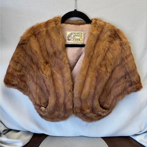 Callbeck-Lawless Inc. Jackets & Blazers - Vintage 40’s Callbeck-Lawless Inc. Golden Mink Stole/Wrap impeccable condition.